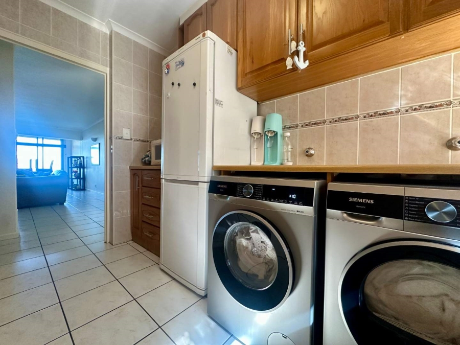 To Let 3 Bedroom Property for Rent in St James Western Cape